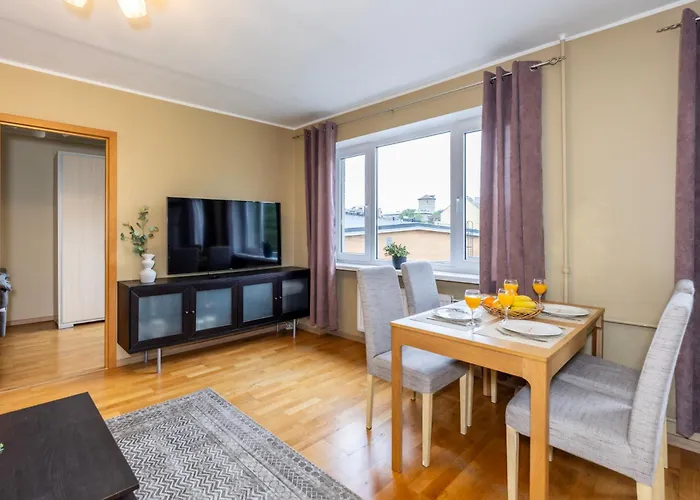 Free Parking 2 Bedroom Center