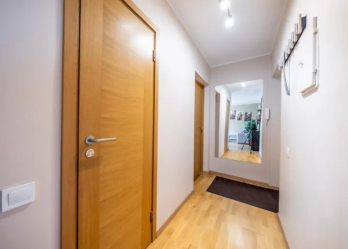 Free Parking 2 Bedroom Center * Reval